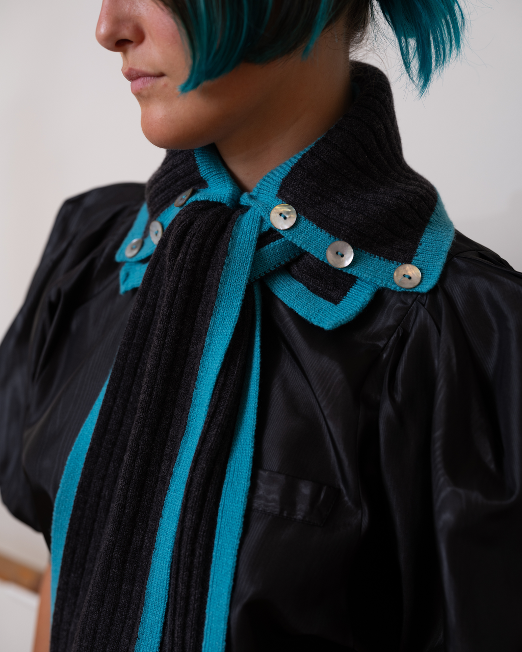 Isabella Collar Scarf - Ribbed Merino with Teal Edge